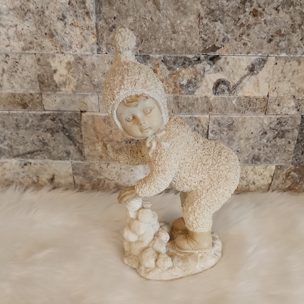 Winston Marketing Group Large 10" Snowbaby Figurine, Snowball Fight Statue